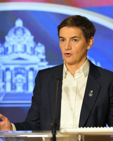 ТАЈ ЧОВЕК ВАМ ЈЕ ПОМОГАО ДА ПОБЕДИТЕ, А САД ВАМ ЈЕ ТРН У ОКУ Ана Брнабић одговорила Пејовићу на прозивке