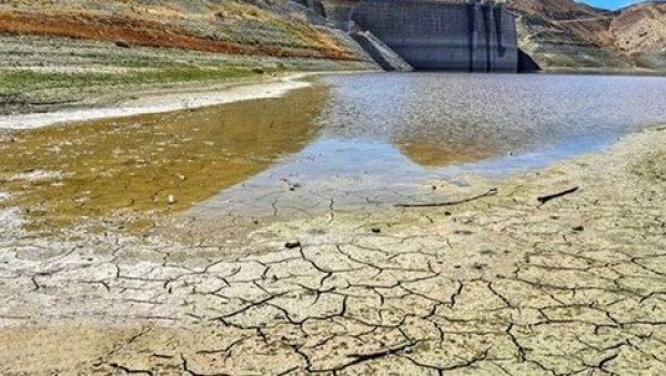 ВОДУ ИМАЈУ САМО ЗА ДВЕ НЕДЕЉЕ: Опасност је велика - прети катаклизма (ФОТО/ВИДЕО)