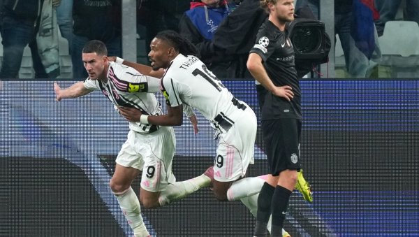 ПАО ДОГОВОР! Јувентус и Душан Влаховић пронашли заједнички језик