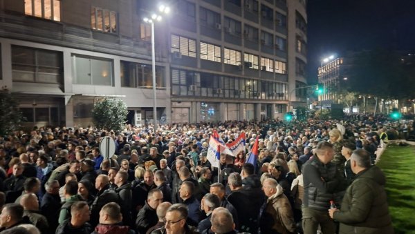 ОГЛАСИО СЕ МУП: Србе са Косова и Метохије дочекало 50.000 људи