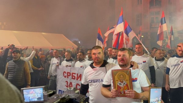 МИ СЕ НЕ СТИДИМО НИ СРПСКИХ ПЕСАМА, А НИ СРБИЈЕ Мали: Нико не може да нам забрани да славимо оно што јесмо и да поштујемо наше јунаке