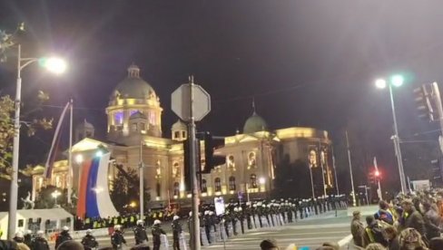 NASTAVLJAJU DA LAŽU, DA SIPAJU MRŽNJU Brnabić: Kada ćete da se zaustavite?