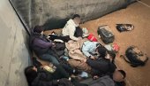 У ТОВАРУ ПШЕНИЦЕ ШЕСТ МИГРАНАТА, МЕЂУ ЊИМА И ДЕТЕ: На граничном прелазу Шид спречен покушај илегалног преласка границе