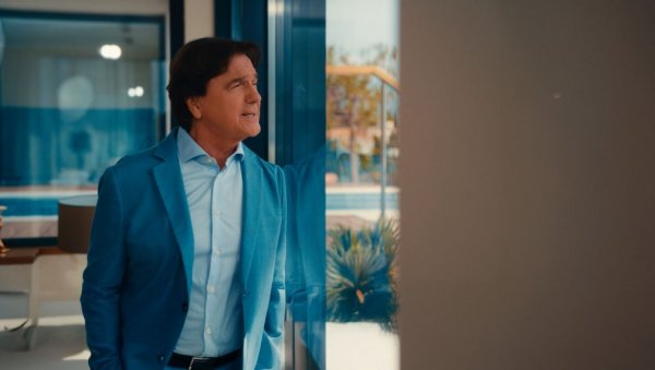 СА ТОНЧИЈЕВИМ ПОТПИСОМ: Здравко Чолић са Хуљићем донео музичку топлину и осећај блискости (ФОТО)