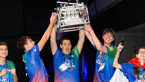 DONELI SREBRO IZ ROBOTIKE: Uspeh naših đaka na takmičenju u Panami