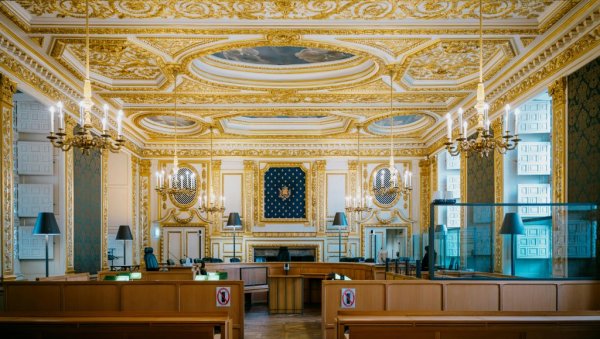 НАЈБИЗАРНИЈИ ЗАХТЕВ СУДИЈИ КОЈИ СТЕ ЧУЛИ: Тужила Бога и тражила 100.000 долара, а после ње гонили цркву и Сатану