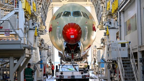 NEBESKO ČUDO: Konačno objavljene slike aviona koji će OBORITI REKORD - leteće 22 sata neprekidno (FOTO)