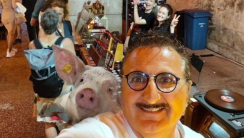 Nekada član popularne ex-YU grupe, danas pravi ČOKOLADU OD SVINJSKE MASTI: Digao kredit od 10.000€ i krenuo