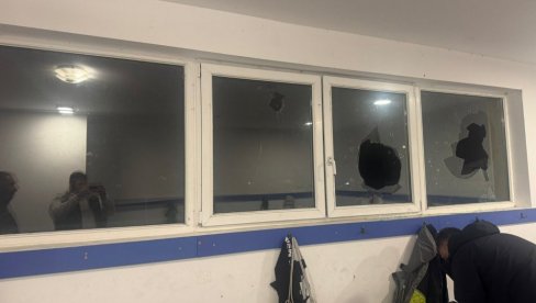 СТРАВИЧНО: Хулигани полупали просторије ФК Земун током тренинга младих тимова! (ФОТО)