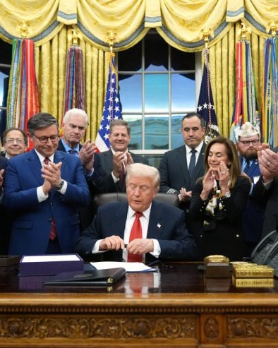 ТРАМП СТАВИО ПОТПИС НА ЗАКОН: Окончан престанак рада савезне владе САД