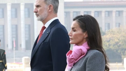 РОЗЕ ХАЉИНА КРАЉИЦЕ ЛЕТИЦИЈЕ ЈЕ ПРЕЛЕПА, АЛИ КАПУТ ЈЕ САВРШЕНСТВО: Овако сјајан женствени комад дуго нисмо видели!