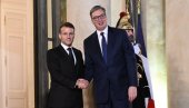 BORIO SAM SE ZA INTERESE NAŠE ZEMLJE: Vučić tri sata razgovarao sa Makronom u Parizu (VIDEO)