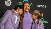 ŠAKIRA SA SINOVIMA NA CRVENOM TEPIHU: Dečaci ne kriju koliko su vezani za majku