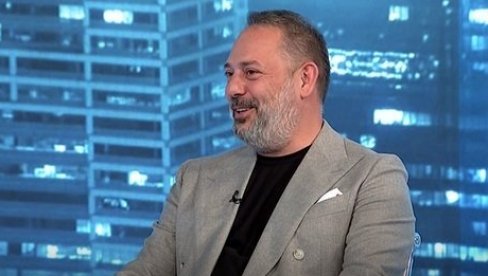 БРАНКО БАБИЋ ТЕШКО ПОВРЕЂЕН У САОБРАЋАЈНОЈ НЕСРЕЋИ: Возило слетело са пута и закуцало се у ограду