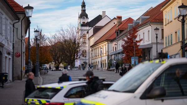 НЕ СМИРУЈЕ СЕ ПОБУНА ПРОТИВ РОМА У СЛОВЕНИЈИ: Војска на улицама Новог Места
