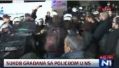НОВОСАДСКИ БЛОКАДЕРИ НАПАЛИ ПОЛИЦИЈУ!