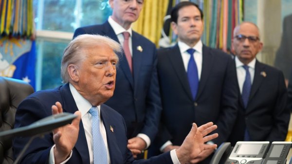 ТРАМП ОТКРИО ЗАШТО ЈЕ ПРОМУКАО: Викао сам на људе јер су били глупи