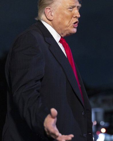 БАЈДЕН ЈЕ ДЕЛИО НОВАЦ КАО БОМБОНЕ Трамп: Више нисмо финансијски укључени у украјински сукоб