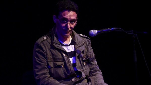 МИЛОШ ЖИВАНОВИЋ ДОБИТНИК КЊИЖЕВНЕ НАГРАДЕ „ЈОВАН ПОПОВИЋ“: Награђена поема „Обале добре воде“