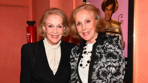 BLIZNAKINJE ŽELELE DA UMRU ZAJEDNO: Pevačice pronađene mrtve u stanu, njihova poslednja želja kida dušu