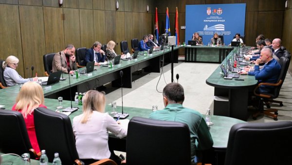 ПОКРАЈИНСКА ВЛАДА КОЈОМ ЈЕ ПРЕДСЕДАВАЛА МАЈА ГОЈКОВИЋ ДОНЕЛА ЗНАЧАЈНЕ ОДЛУКЕ   За болнице, путеве и школу 30 милиона
