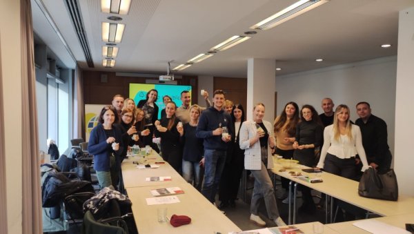 КАКО ТО РАДЕ НАЈБОЉИ? Бачки Петровац проучава минхенски модел рециклаже (ФОТО)