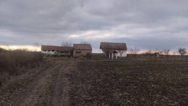 НА СМРТ ПРЕТУКАО СТАРЦА КОЈИ ГА ЈЕ ПРИМИО У КУЋУ: Злочин на салашу код Кикинде открили рођаци жртве (Фото)