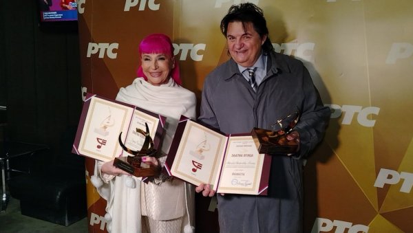 ЗЛАТНА ПТИЦА: Зорица Брунцлик и Мирољуб Аранђеловић Кемиш допитници награде за изузетан допринос неговању и афирмацији народне музике (ФОТО)