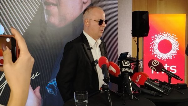 САША МАТИЋ ПОНУДИО САРАДЊУ ЈАКОВУ ЈОЗИНОВИЋУ: Објавио албум, наставља регионалну концертну турнеју, али и поменуо младог колегу (ФОТО)