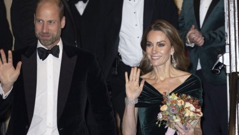 KEJT MIDLTON JOŠ JEDNOM DOKAZALA DA BOLJE OD NJE NEĆE BITI: Obukla haljinu u najmodernijoj boji ove sezone (VIDEO)