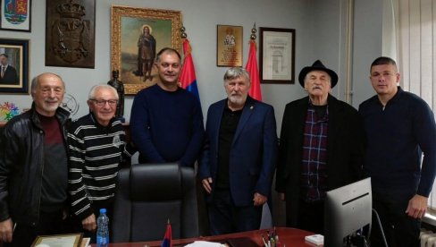 СТАДИОН У ЧУРУГУ ДОБИЈА ИМЕ ЗДРАВКА РАЈКОВА : Догодине, поводом јублеја, 100 година од оснивања ФК Хајдук