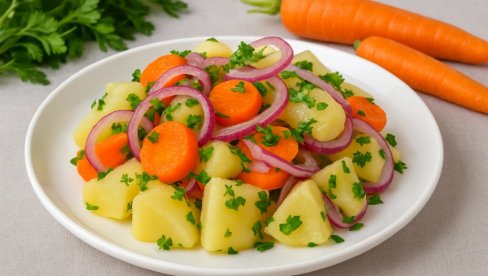 ЗА ОВУ КРОМПИР САЛАТУ СВИ ТРАЖЕ РЕЦЕПТ: Укус који обара с ногу