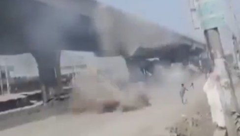 IMA MRTVIH, LJUDI PADALI SA KROVOVA: Zbog snažnog zemljotresa ginuli i pešaci (VIDEO)