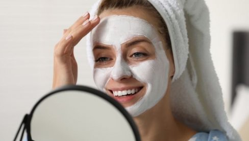 3 PRIRODNE MASKE ZA LICE - ZA MASNU, SUVU I KOMBINOVANU KOŽU: Nega iz vaše kuhinje