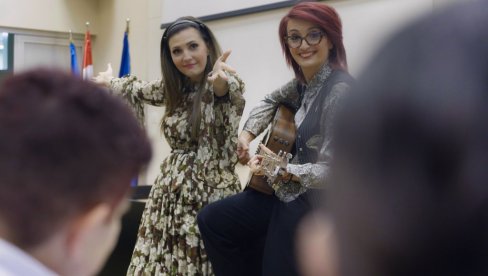 FRAJLE U NOVOJ ŽIVOTNOJ ULOZI: Podrška svima koji služe glasom (FOTO)