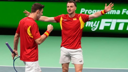 ŠPANIJA BOLJA OD NEMAČKE: Dublovi rešili pobednika, furija sa Italijom za trofej Dejvis kupa