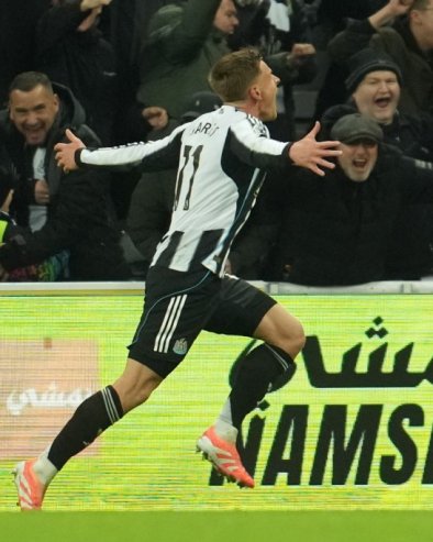 ФИКС ДАНА: Њукаслу читав плен на Турф муру