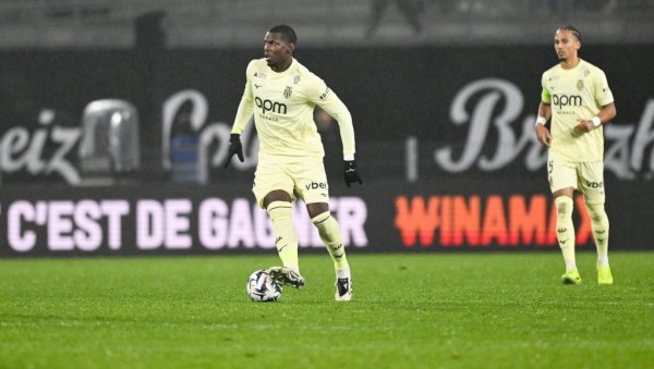 ВРАТИО СЕ ПОЛ ПОГБА: Француз на терену после 811 дана!