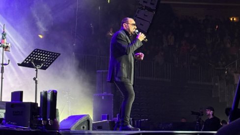 IMAM TRI GENERACIJE IZA SEBE: Mile Kitić u Zagrebu započeo regionalnu turneju (FOTO/VIDEO)