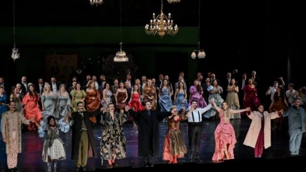 НЕМА ВИШЕ МАХАЊА КРВАВИМ ШАКАМА И ИНДЕКСИМА Крај политиканства у Српском народном позоришту - ово је повратак културе