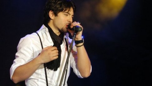 NIKO NE ZNA DA JE TOŠE PROESKI BIO U HOLIVUDSKOM FILMU: Zablistao pored omiljenog holivudskog zavodnika (VIDEO)