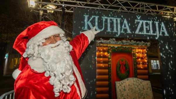 ДЕДА МРАЗ У КИКИНДУ ДОНЕО „КУТИЈУ ЖЕЉА“: Малишани могу да му пишу до 12. децембра