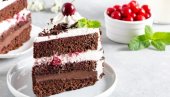 POSNA TORTA SA ŠUMSKIM VOĆEM: Ovu poslasticu ćete obožavati