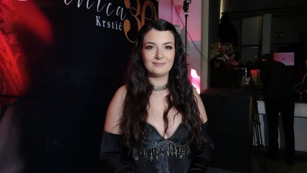 МУЗИКА ЈЕ МОЈ СВЕТ У БОЈАМА: Даница Крстић о каријери, емоцијама, мајчинству и новом почетку (ФОТО)