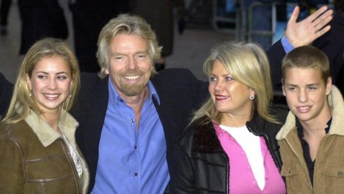 BRITANSKI MILIJARDER SLOMLJEN: Ričard Branson se oprostio od supruge s kojom je proveo pola veka, njihova ljubavna priča je kao iz filma