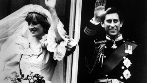 PRINCEZA DAJANA JE NA VENČANJU NOSILA FRANCUSKI PARFEM: Miriše neverovatno, ali je napravila veliku grešku kada ga je naprskala na zglobove