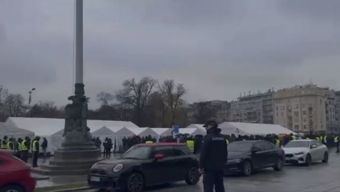 BLOKADERI BEZ IKAKVIH PROBLEMA UŠLI U SKUPŠTINU: Narod im poručio da su lopovi!