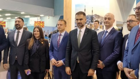 ТУРИСТИЧКИ ПОСЛЕНИЦИ ИЗ 10 ЗЕМАЉА : У Новом Саду почео 56. Међународни сајам туризма