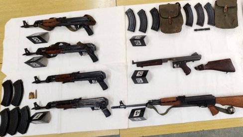SKANDAL: Kod blokadera pronađen arsenal oružja, zatim pušten na slobodu
