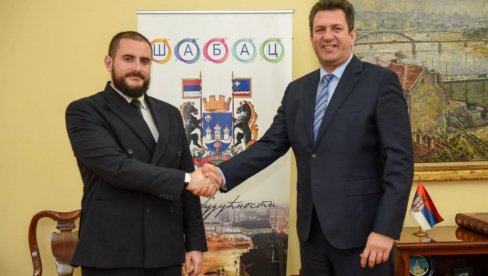 MINISTAR ZUKORLIĆ U ŠAPCU: Ništa bez dijaloga